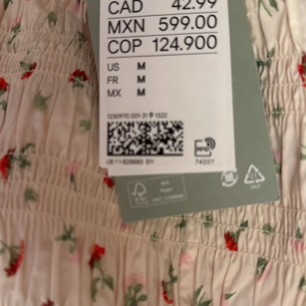 Floral Cream Dress - Picture 4 of 4